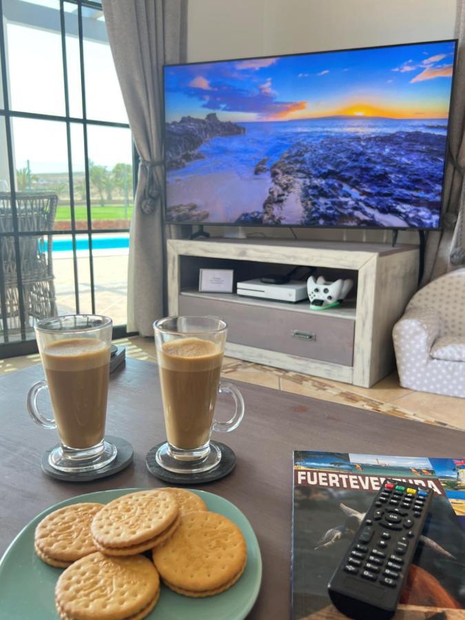 Villa Eva - New To The Market, Fully Refurbished Licensed Villa - Private Pool Caleta De Fuste Esterno foto